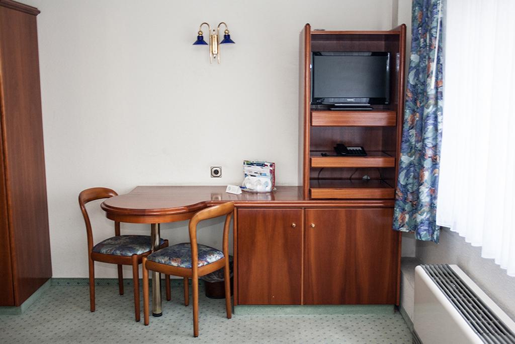 Hotel La Vigie & Ristorante Belvedere Duisburg Kamer foto