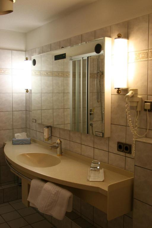 Hotel La Vigie & Ristorante Belvedere Duisburg Kamer foto