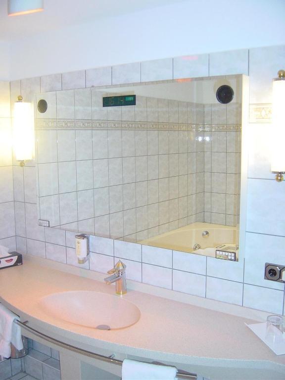 Hotel La Vigie & Ristorante Belvedere Duisburg Buitenkant foto